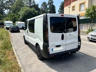 Opel Vivaro 2005