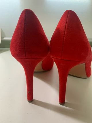 Zapatos rojos Stradivarius Talla 38