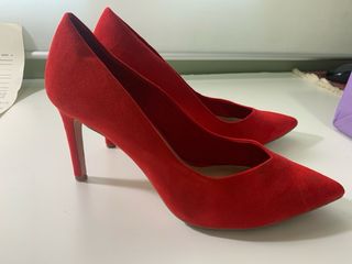 Zapatos rojos Stradivarius Talla 38