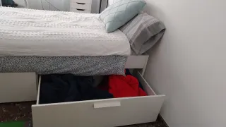 Cama Ikea con cajones