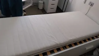 Cama Ikea con cajones