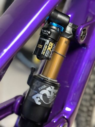 Bicicleta eléctrica enduro