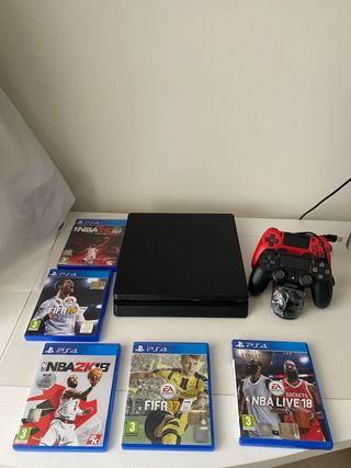 PS4 (PlayStation 4) + 5 Giochi