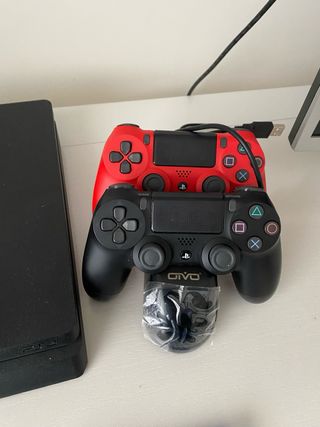 PS4 (PlayStation 4) + 5 Giochi