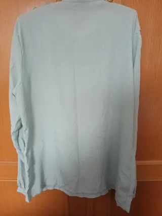 Camisa verde con volantes y bordado