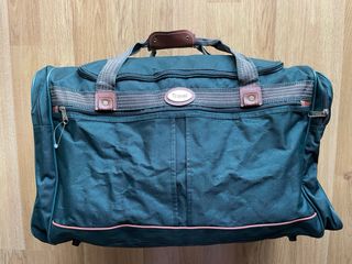Bolsa grande viaje bolsillos cremalleras verde os
