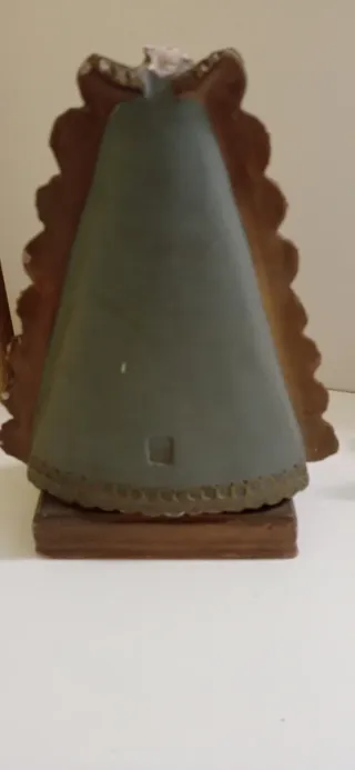 Virgen del Rocío figura religiosa