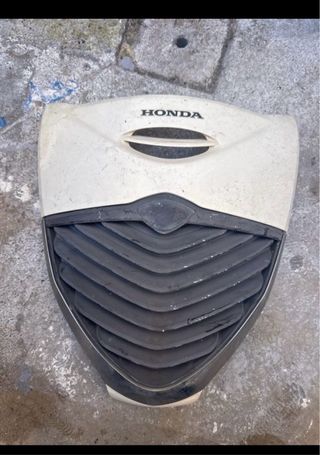 Tapa Rejilla Honda SH 125 (2006)