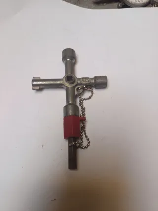 Llave Cuadros Eléctricos Contadores