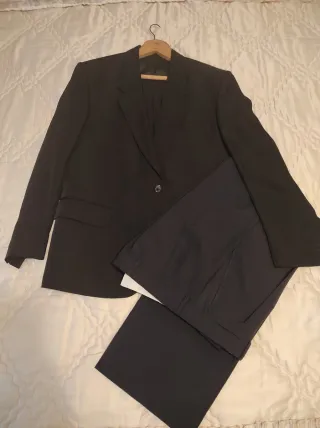 Traje negro de hombre