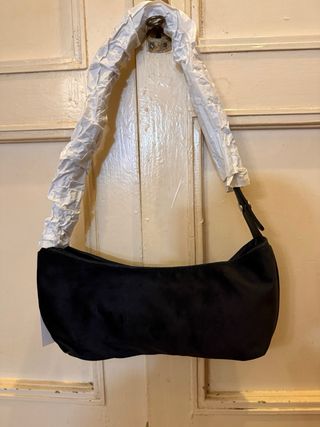 Bolso Desigual negro con flores rosas