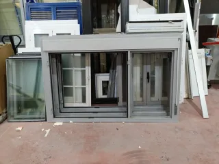Ventana aluminio con persiana