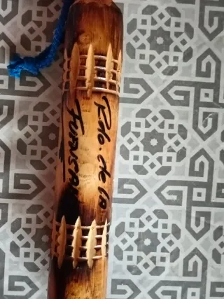 Lote de lápices y bolígrafos de recuerdo