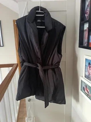 Chaleco Zara negro cinturón talla única