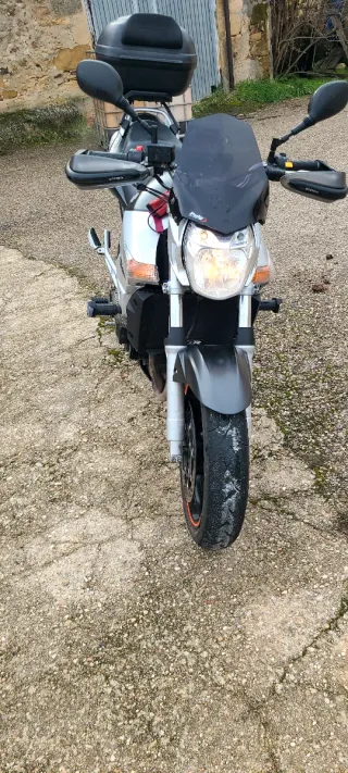 Suzuki GSR 600