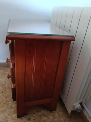 Mesita de noche madera y cristal