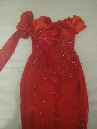 Vestido de boda gitana rojo con pedrería