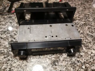 Autoradio Autovox d'epoca con Fm slitta estraibile