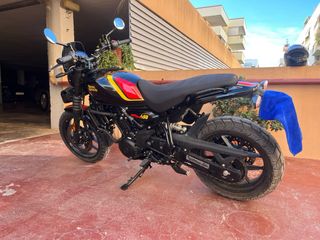 Royal Enfield Guerrila 450 - Como Nueva 850 km