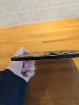 Tastiera Bluetooth Ultra Sottile Nera