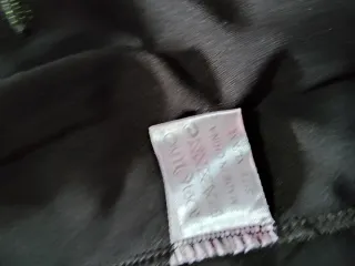 Conjunto deportivo negro y verde