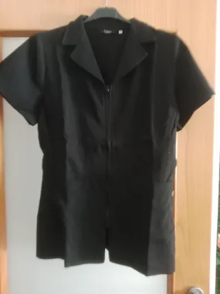 Casacas uniforme mujer negras.