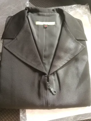 Casacas uniforme mujer negras.