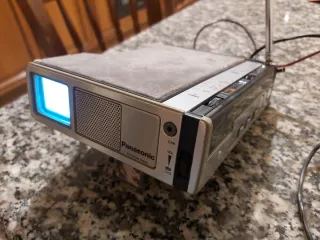 TV Bianco/Nero Panasonic con Radio FM