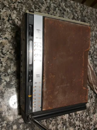 TV Bianco/Nero Panasonic con Radio FM