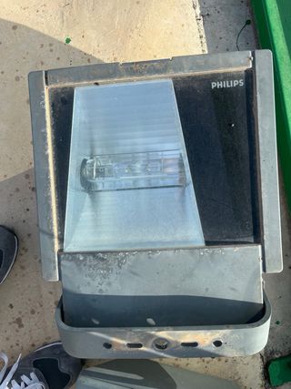 6 Foco Philips para pista de pádel