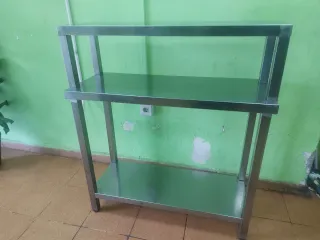 Mesa de pase de aluminio triple altura