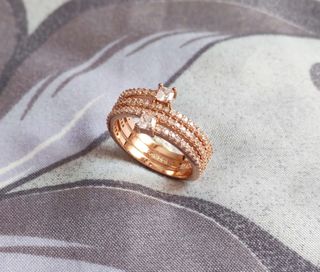 Anillo Entrelazado Brillante