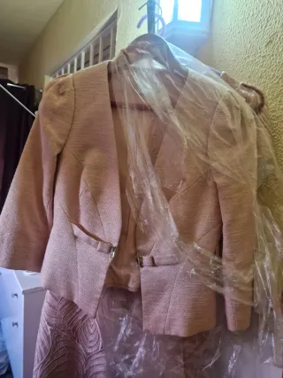 Conjunto Vestido y Chaqueta Rosa claro Talla M,
