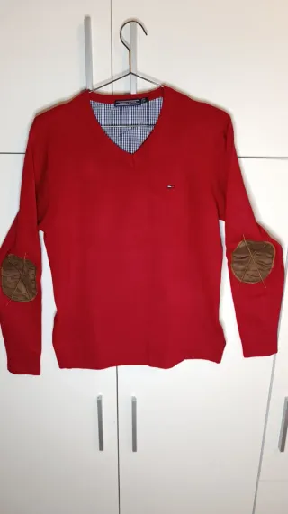 Jersey Tommy Hilfiger Rojo con Parches