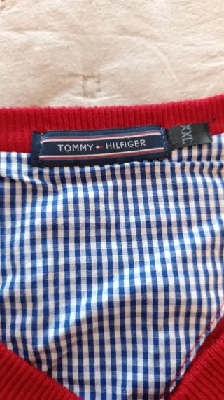 Jersey Tommy Hilfiger Rojo con Parches