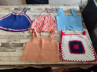 Tops de punto hechos a mano