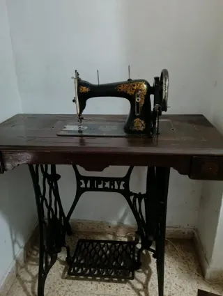 Máquina de coser antigua