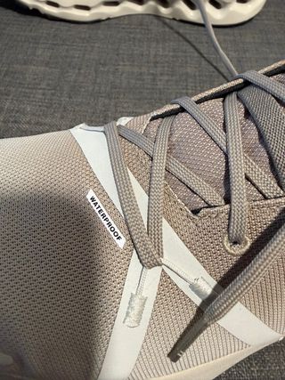 On Running Cloud 44 Beige/Gris