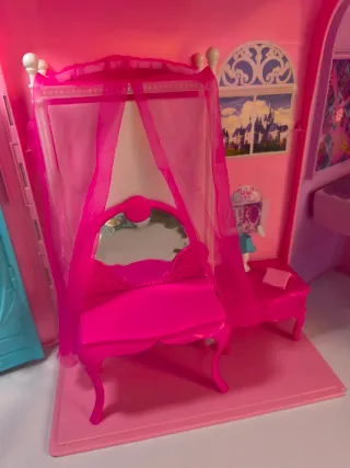 Casa delle bambole Barbie rosa