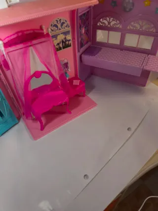 Casa delle bambole Barbie rosa