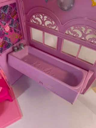 Casa delle bambole Barbie rosa