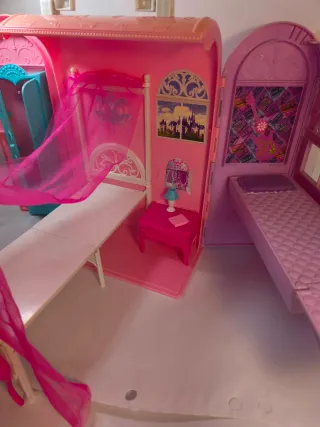 Casa delle bambole Barbie rosa