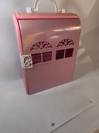 Casa delle bambole Barbie rosa