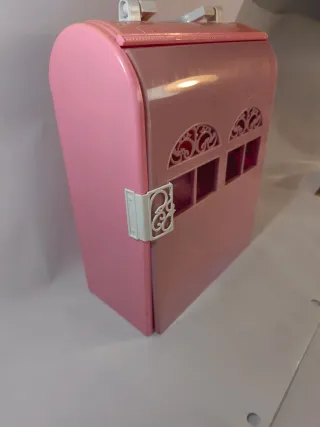 Casa delle bambole Barbie rosa