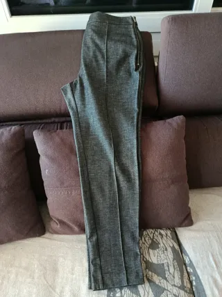 Pantalón gris largo