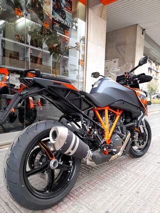KTM 1290 SUPER DUKE GT 2024