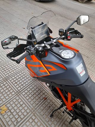 KTM 1290 SUPER DUKE GT 2024