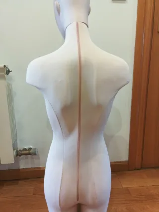 Maniquí de tela con cabeza