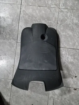 Contraescudo Vespa LX