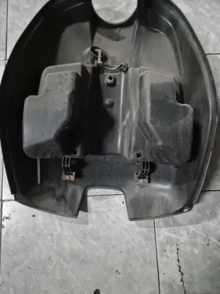 Contraescudo Vespa LX